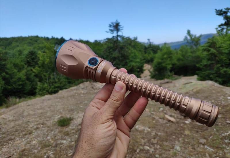 Olight Javelit Pro